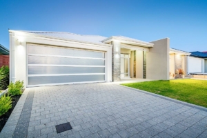 10 Modern Garage Door Options to Update Your Home